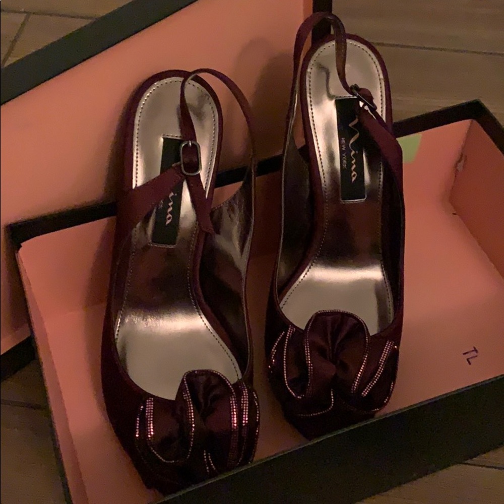 Nina heels burgundy satin